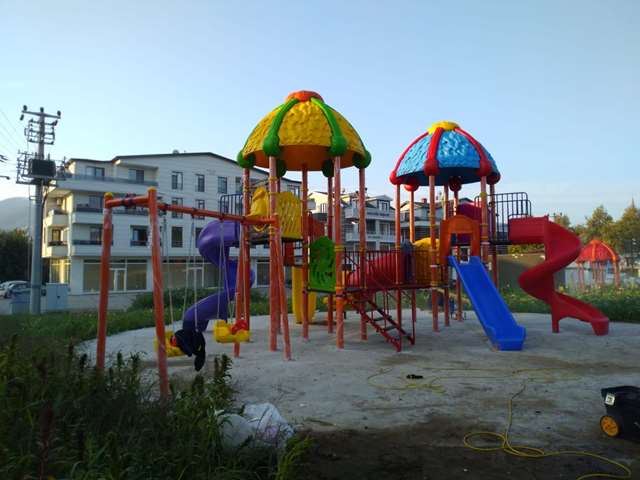 Mauritania Outdoor plastic playsets